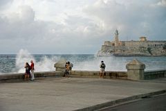 94 Cuba - Havana - Malecon in bad weather and Castillo De Los Tres Santos Reyes Magnos Del Morro.jpg